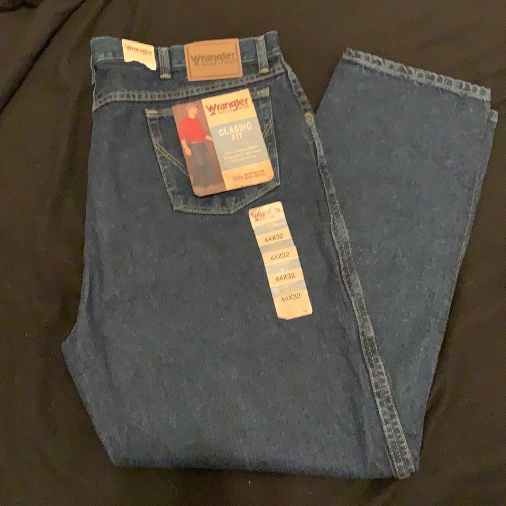 Wrangler rugged wear 44x32